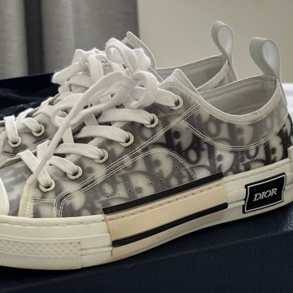 Dior B23